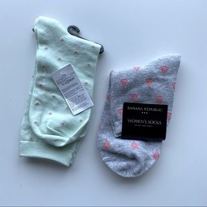 NWT {two pairs} banana republic crew socks